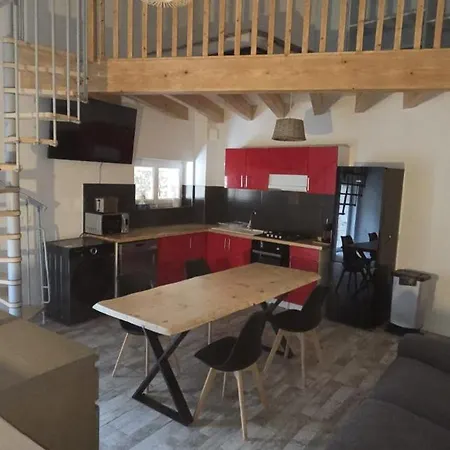 Maison De