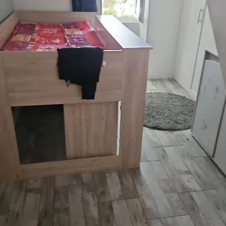 Maison De *